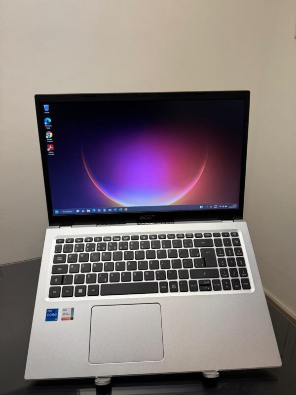 ACER - i5-11°Geração - 20GB Ram - SSD 256GB Nvme - Intel Iris Xe - Completo