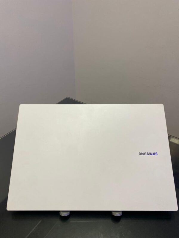 Samsung Book - i3-11°Gen - 8GB Ram - SSD 256GB Nvme - Rede 5G - Completo - Image 6