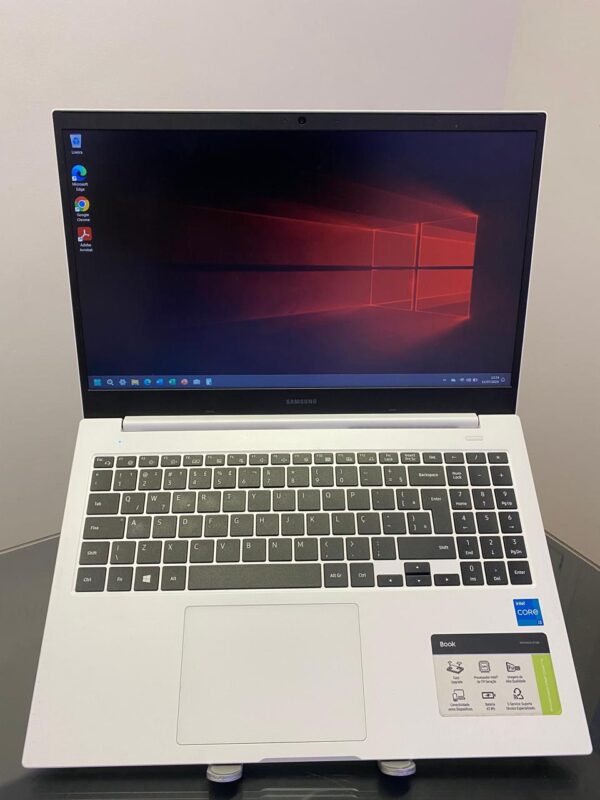 Samsung Book - i3-11°Gen - 8GB Ram - SSD 256GB Nvme - Rede 5G - Completo
