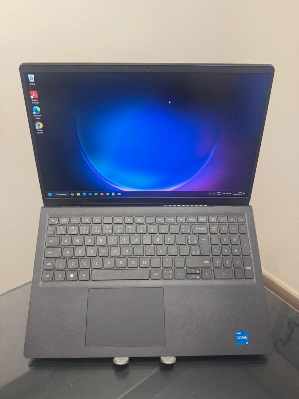 DELL - i5-12°Gen - 16GB Ram - SSD 512GB Nvme - Rede 5G - Intel Iris Xe - Completo