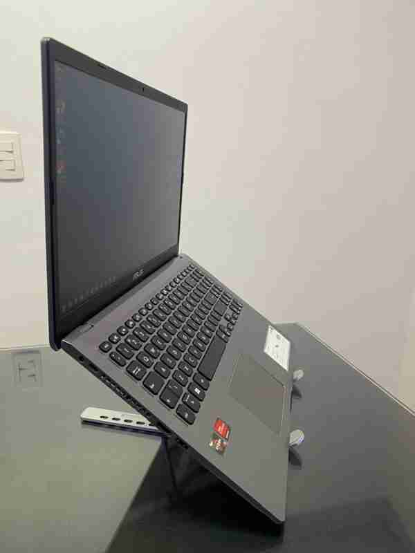 Notebook Lenovo - Ryzen 5 - 12GB Ram - SSD 256Nvme - HD 1 TB - Radeon 2GB Dedicada - Image 4