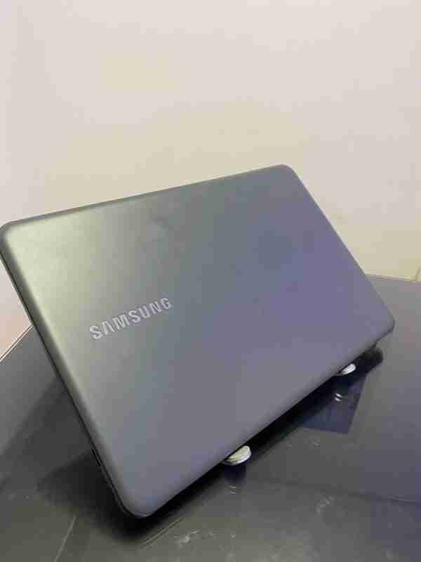 Samsung - i7-8°Gen - 8GB Ram - SSD 256GB Nvme  - Nvidia  GeForce MX110-2GB - Image 3