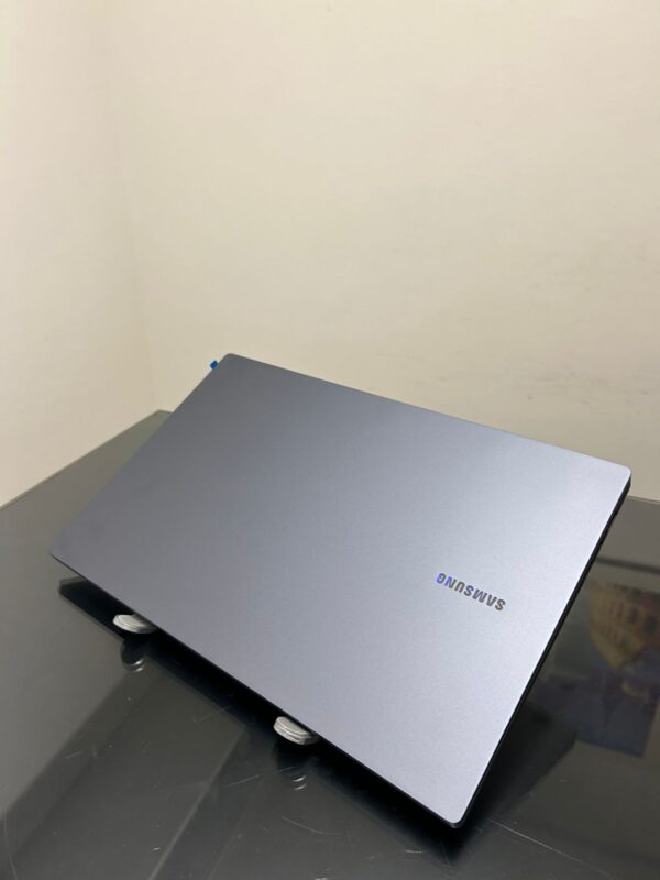 Samsung - Galaxy Book 4 - i5-13°Gen - 16GB Ram - SSD 512GB Nvme - Intel Iris XE - Completo - Image 3