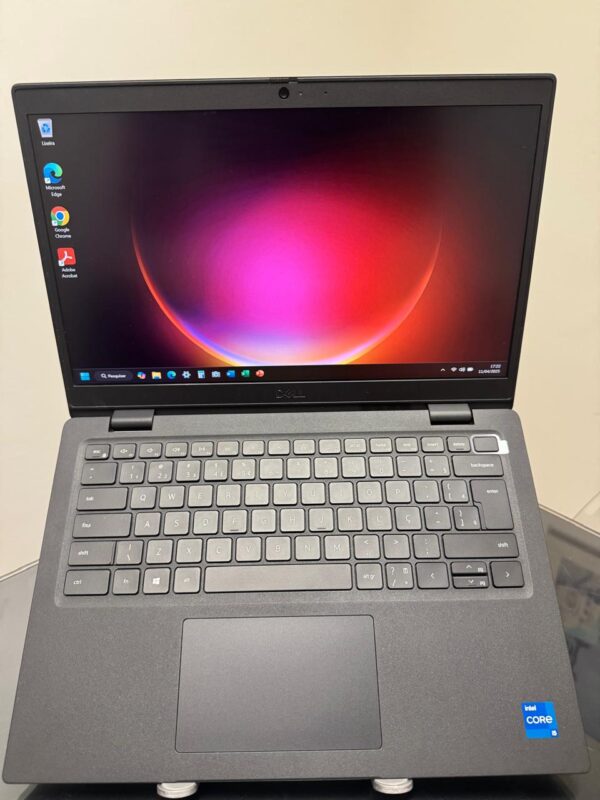 Dell Latitude 3420 - i5-11°Gen - 8GB Ram - SSD 256GB Nvme - Tela 14.0 - Intel Iris XE