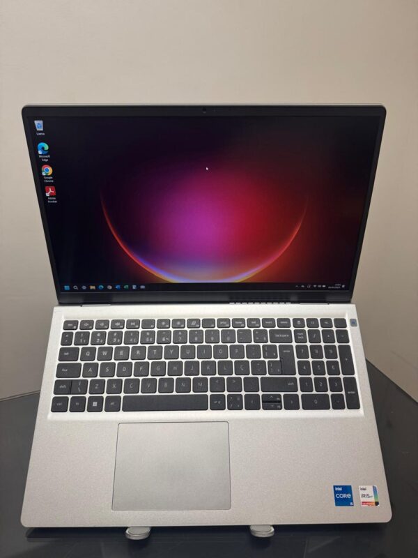 DELL - i5-11°Gen - 16GB Ram - SSD 256GB Nvme - Rede 5G - Intel Iris Xe - Completo