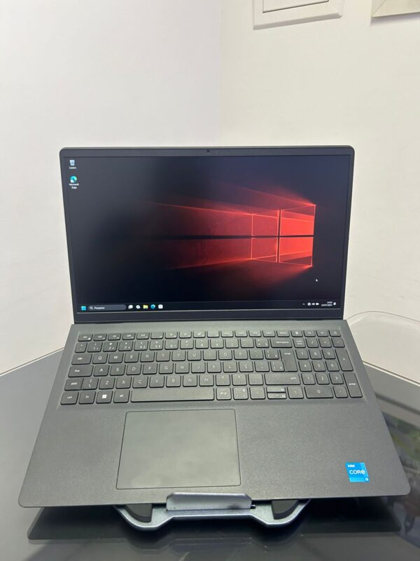 DELL - i3-11° Geração - 8GB Ram - SSD 256GB Nvme - Rede 5G - Tela 15.6 - Completo