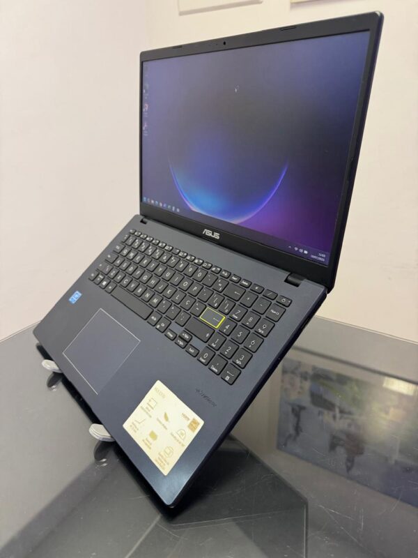 ASUS - Intel 12° Geração - 4GB Ram - SSD 128GB - Rede 5G - Tela 15.6 - Completo - Image 4