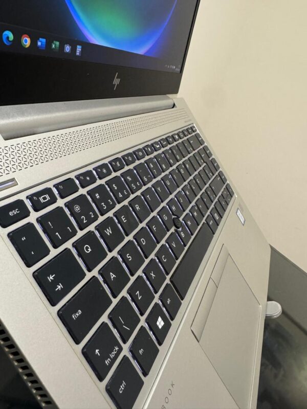 HP - ELITEBOOK - i5-8°Gen - 8GB Ram - SSD 256GB - Rede 5G - Completo - Image 3