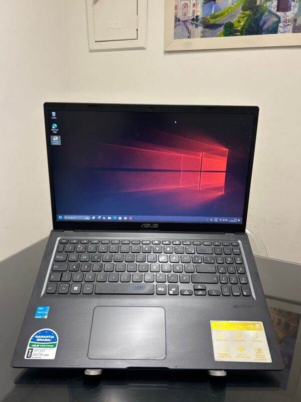 ASUS - Intel Gold 7505 - 4 Nucleos - 8GB Ram - SSD 256GB Nvme - Rede 5G - Completo