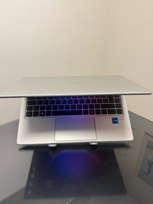 HP PROBOOK 640 G8 - i5-11°Gen - 16GB Ram - SSD 512GB - Teclado iluminado - Completo - Image 5