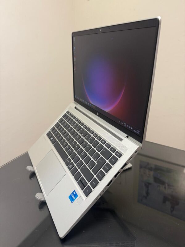 HP PROBOOK 640 G8 - i5-11°Gen - 16GB Ram - SSD 512GB - Teclado iluminado - Completo - Image 4