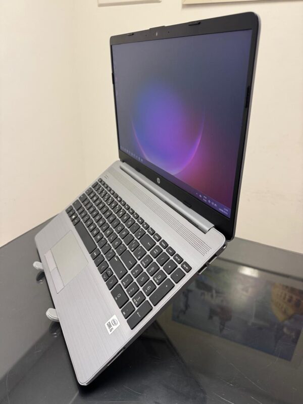 HP - i5-10°Gen - 8GB Ram - SSD 256GB - Rede 5G - Bluetooth - Tela 15.6 - Completo - Image 4
