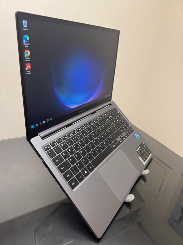 Samsung - Galaxy Book 4 - i3-13°Geração - 12GB Ram - SSD 256GB Nvme - Rede 5G - Completo - Image 4