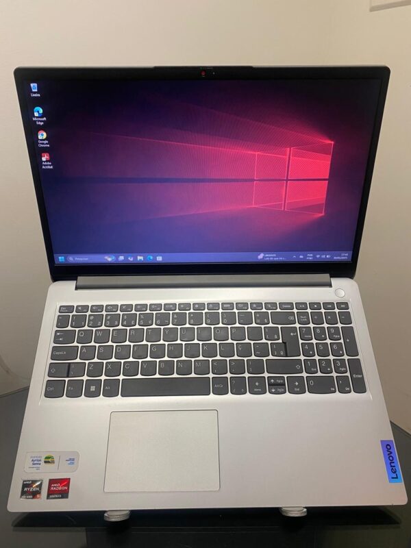 Lenovo Idealpad 1 - Ryzen 5-7520U - 8GB Ram - SSD 256GB - Rede 5G - Radeon 2GB Dedicada