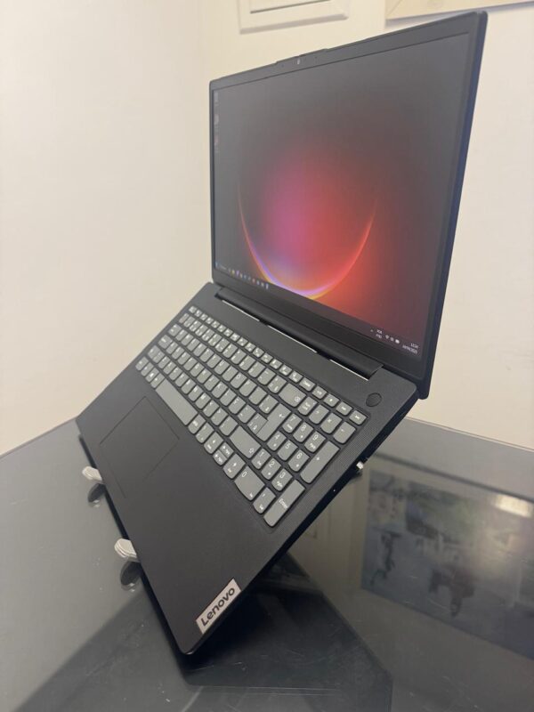 Lenovo V15 - i5-11°Geração - 16GB Ram - SSD 256GB Nvme - Rede 5G - Intel Iris Xe - Completo - Image 4
