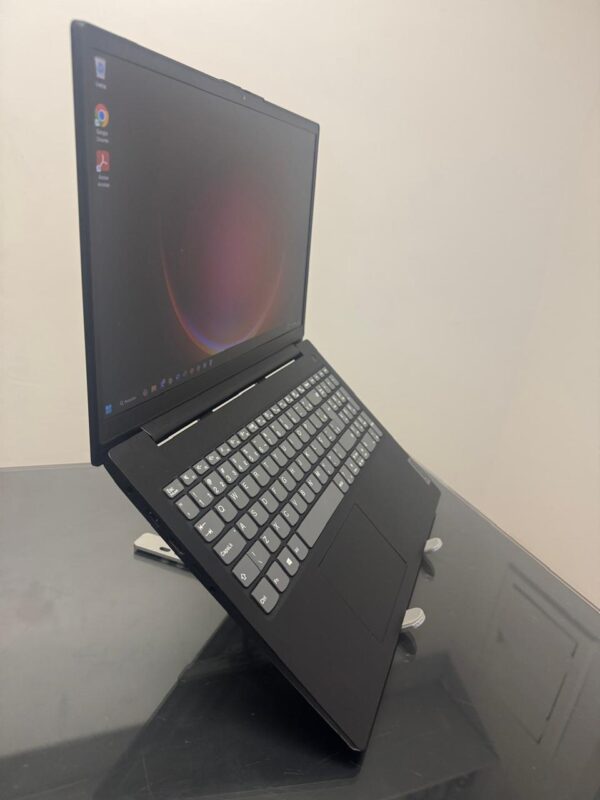 Lenovo V15 - i5-11°Geração - 16GB Ram - SSD 256GB Nvme - Rede 5G - Intel Iris Xe - Completo - Image 3