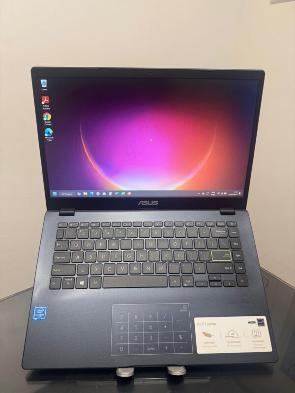 ASUS - Intel Celeron N4020 - 4 Nucleos - 4GB Ram - SSD 128GB Nvme - Rede 5G - Completo
