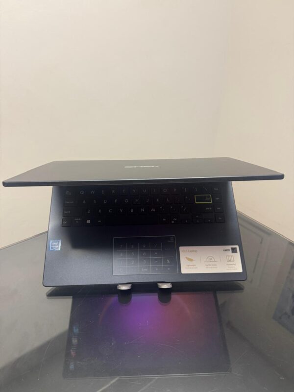 ASUS - Intel Celeron N4020 - 4 Nucleos - 4GB Ram - SSD 128GB Nvme - Rede 5G - Completo - Image 5