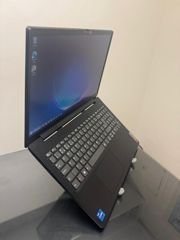 Lenovo V15 - i7-13°Gen - 16GB Ram - SSD 512GB Nvme - Rede 5G - Intel Iris Xe - Completo - Image 3