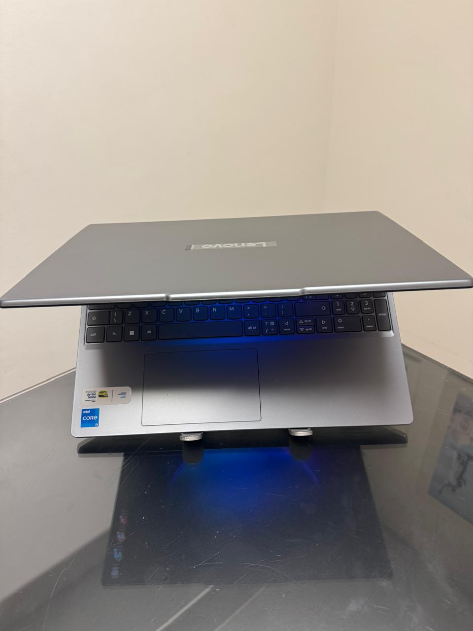 Lenovo Slim 3 - i5-13°Geração - 16GB Ram - SSD 256GB Nvme - Rede 5G - FULL HD - Completo - Imagem 6