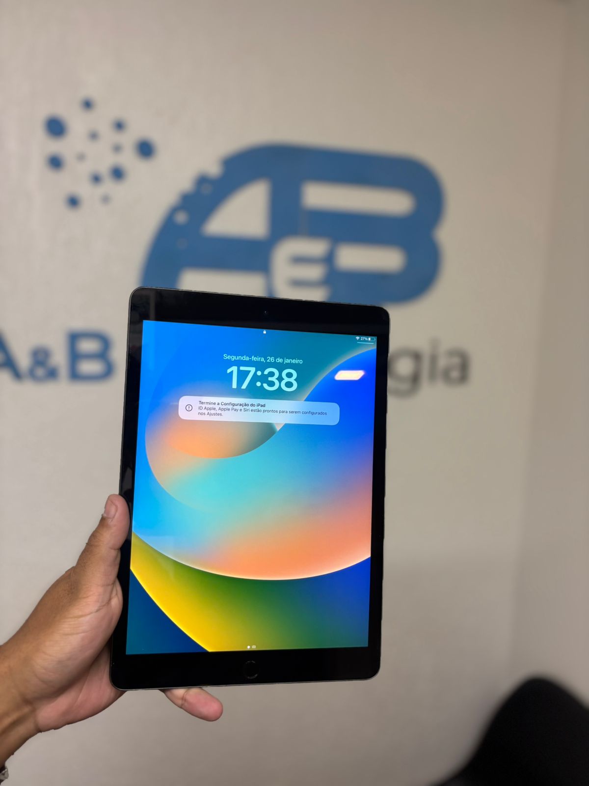 Ipad Apple 9° Geração - Tela 64GB - Touch ID - 64GB - Completo - Imagem 3