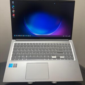 Asus Vivobook - i5-12°Gen - 8GB Ram - SSD 256GB Nvme - Rede 5G - Intel Iris Xe - Completo