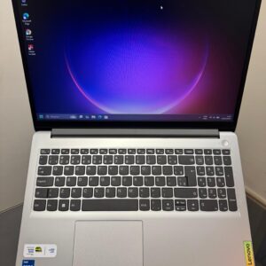 Notebook Lenovo Ideapad 1 - i5-12°Geração - 8GB Ram - SSD 256GB Nvme - Intel Iris XE - Completo