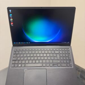 Notebook Dell Inspiron 15 - i7 - 13º Geração - SSD 512 GB NVme - Ram 16 G - 15P