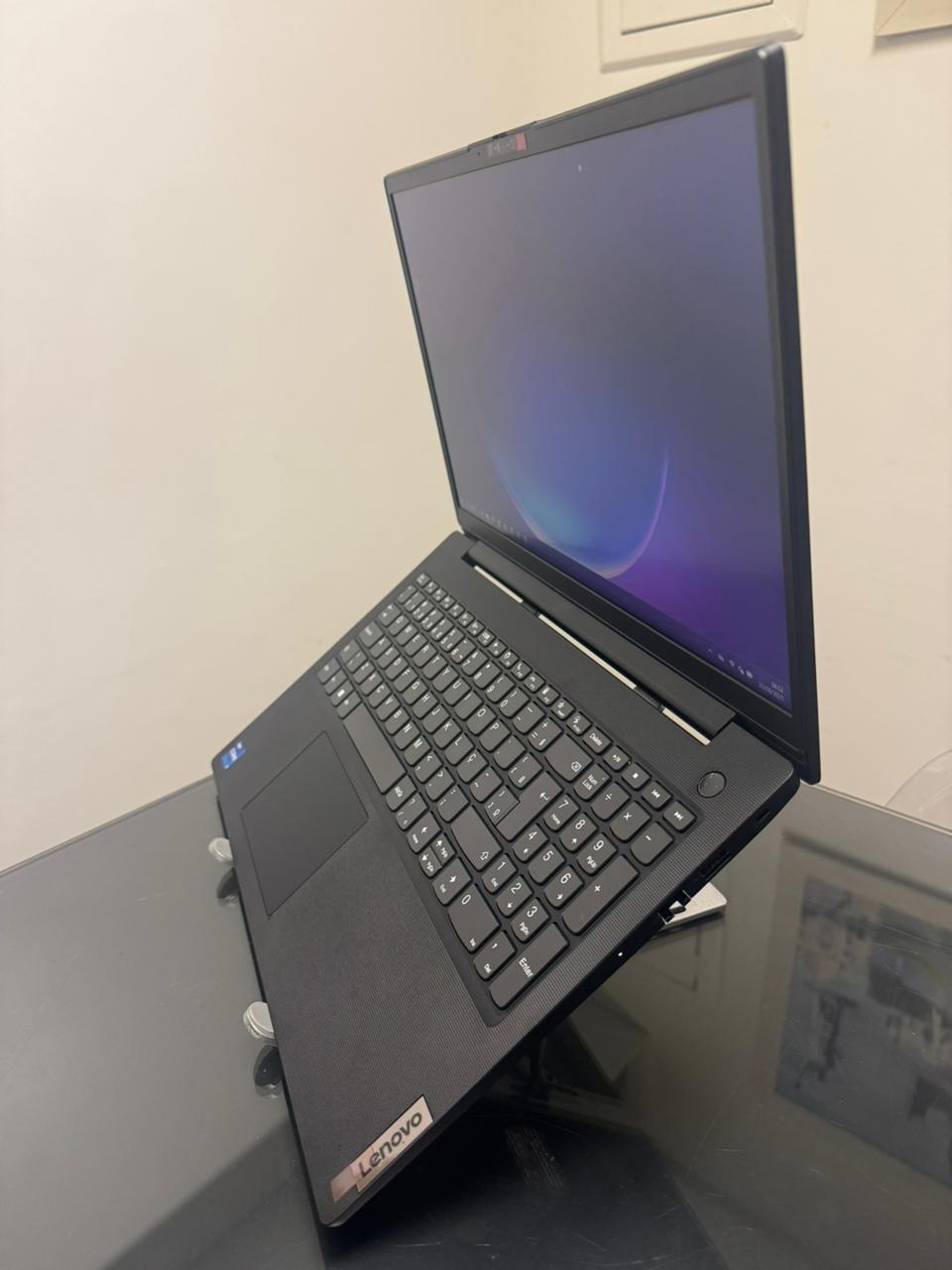 Notebook Lenovo V15 - i7-13°Gen - 16GB Ram - SSD 512GB Nvme - Tela full HD -15P- Completo - Imagem 3