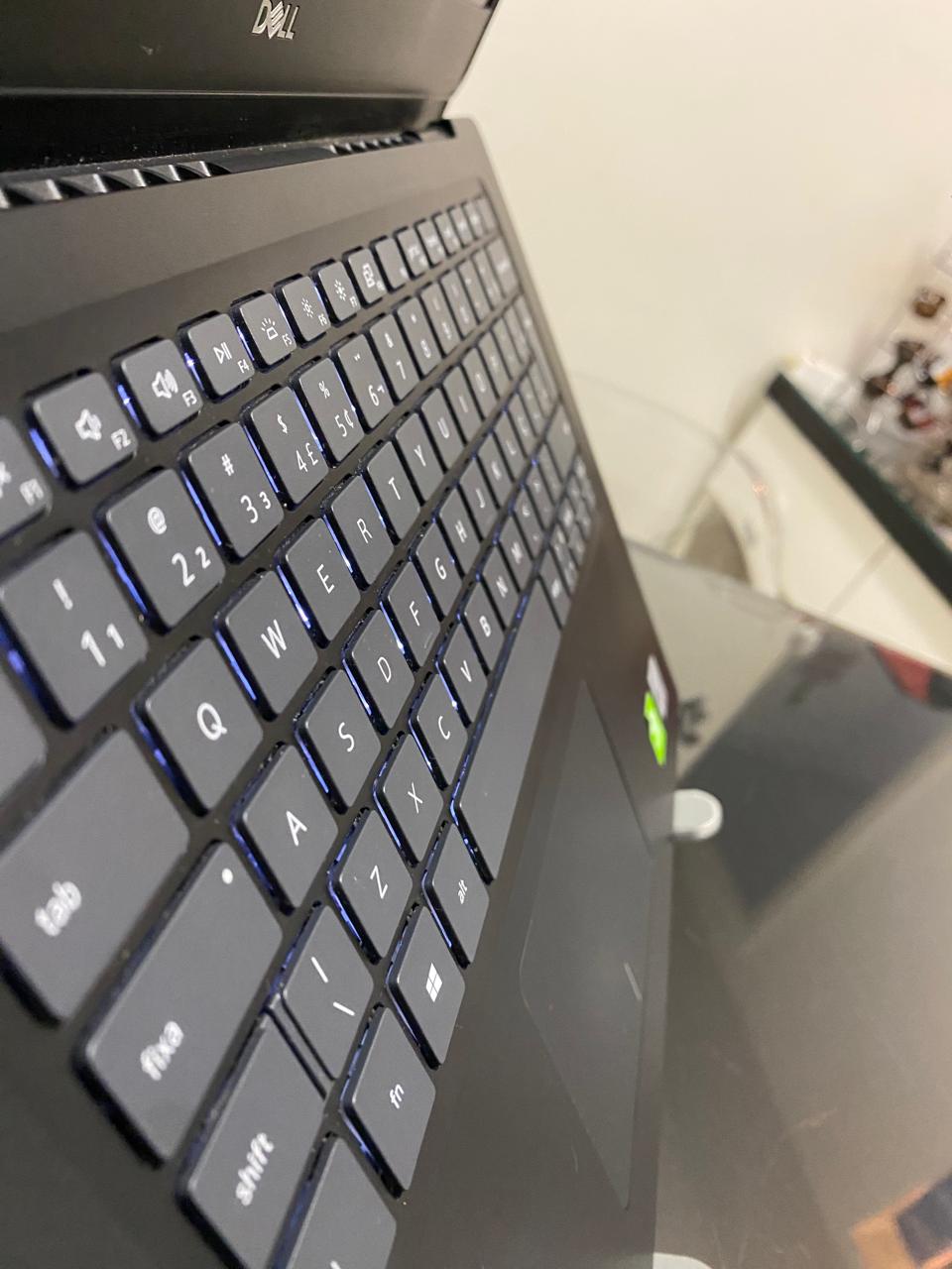 Notebook Dell VOSTRO - i7 - 10º - SSD256 GB NVme - 16 GB Ram DDR4 - NVIDIA 2 GB DEDICADA - 14P - Imagem 5