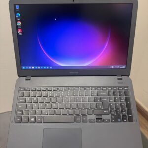 Notebook Samsung - i3-7° Geração - RAM 4G RAM DDR4 - SSD 128GB Nvme - HDD 1 TB SATA - Rede 5G -Tela 15,6 Polegadas - Completo