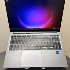 Notebook Samsung Galaxy Book  - i5-13°Gen - 8GB Ram - SSD 256GB Nvme - 15P- Completo