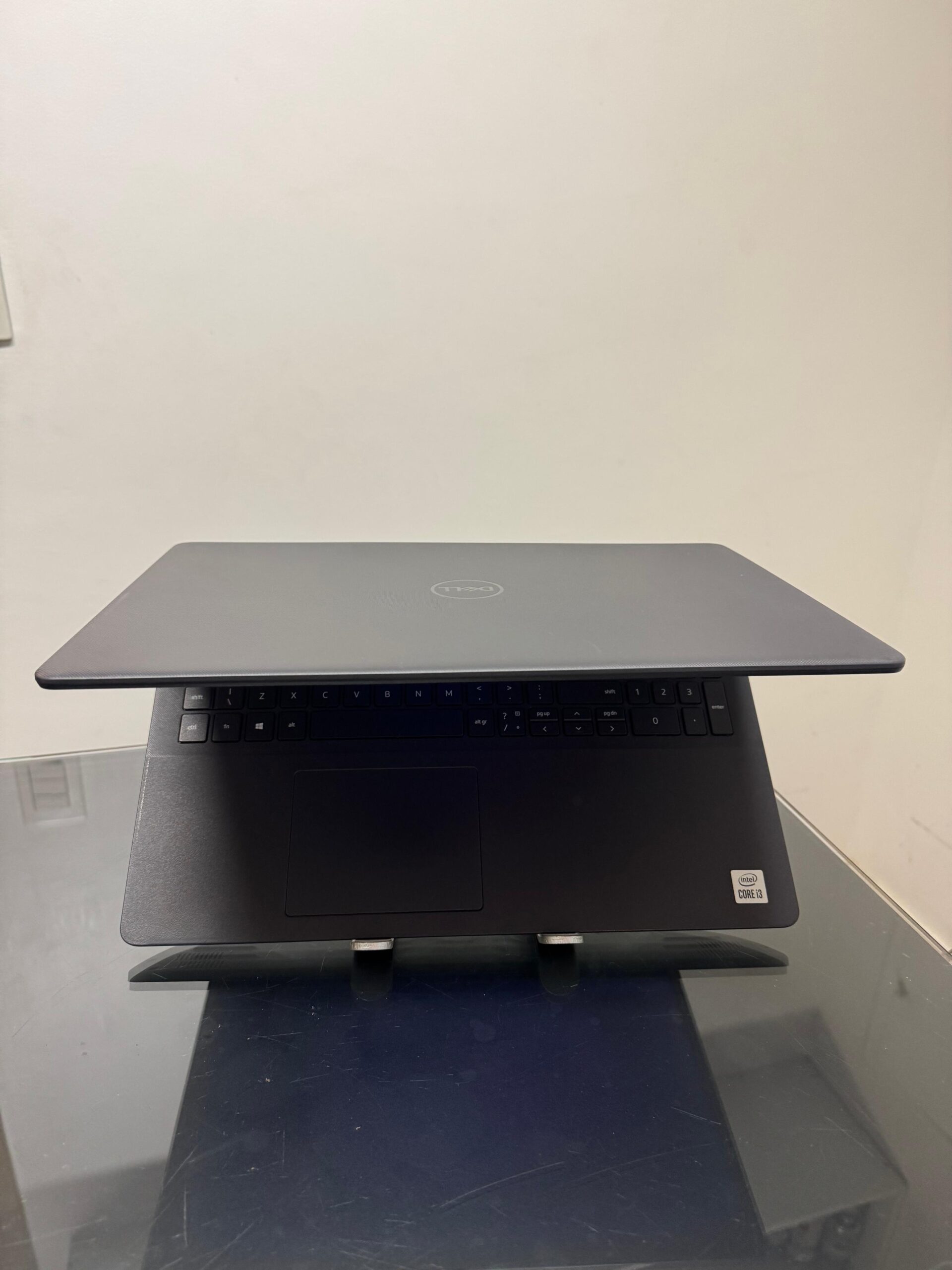 Notebook Dell VOSTRO - i3 - 10º - SSD256 GB NVme - 8GB Ram - 15P - Imagem 4