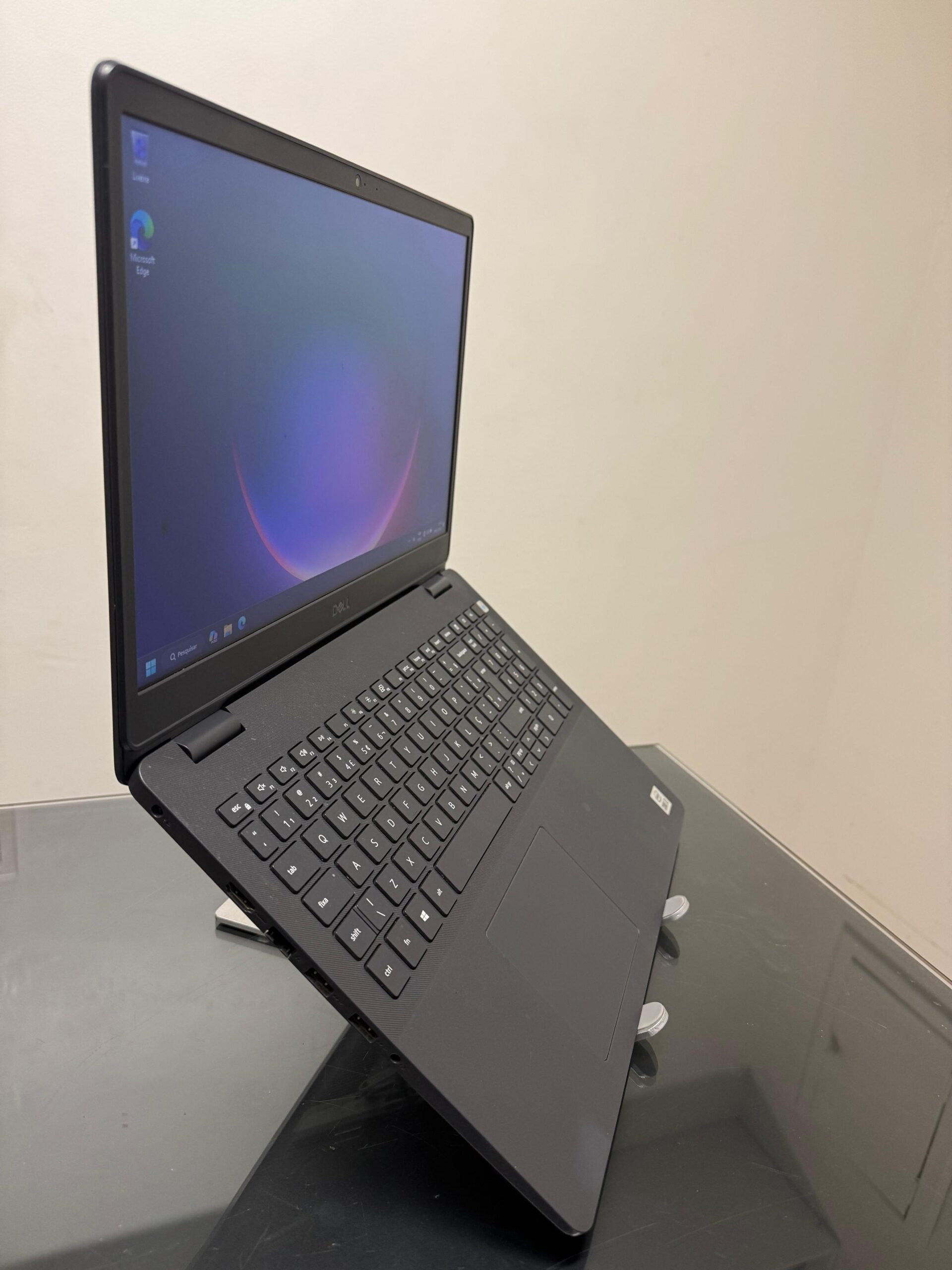 Notebook Dell VOSTRO - i3 - 10º - SSD256 GB NVme - 8GB Ram - 15P - Imagem 2