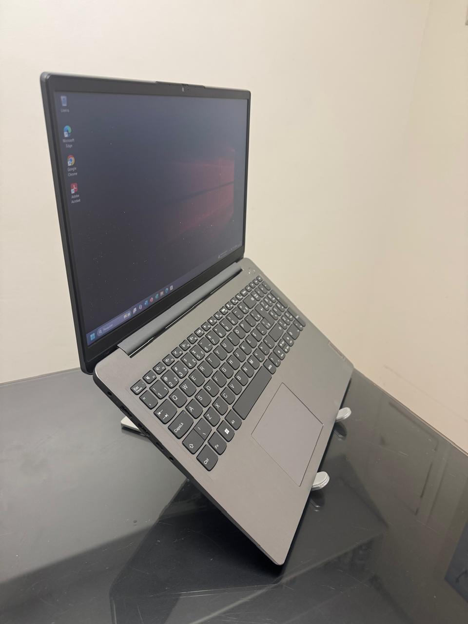 Notebook Lenovo 3i - i3-11°Geração - RAM 8GB DDR4 - SSD 256GB Nvme -15 POLEGADAS- Rede 5G - Completo - Imagem 2