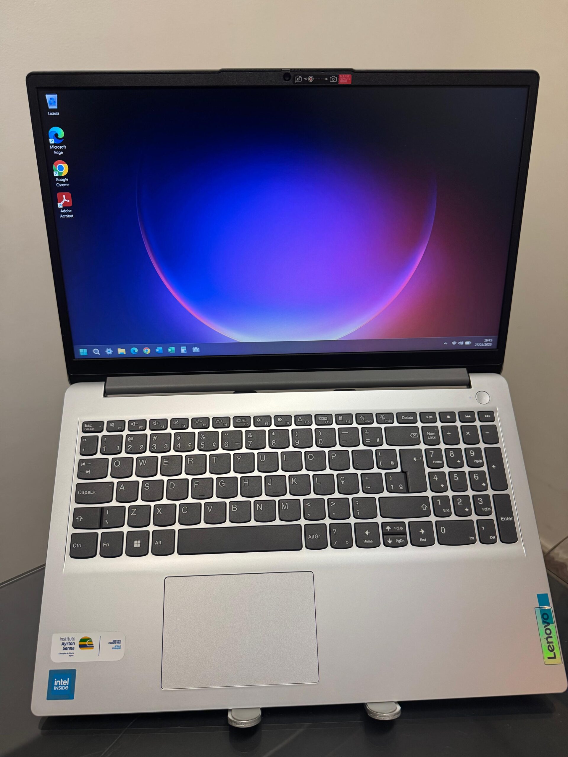 Notebook Lenovo Ideaiapad - Intel Celeron 12°Geração - 4GB Ram DDR4- SSD 128GB NVme- 15.6P - Completo