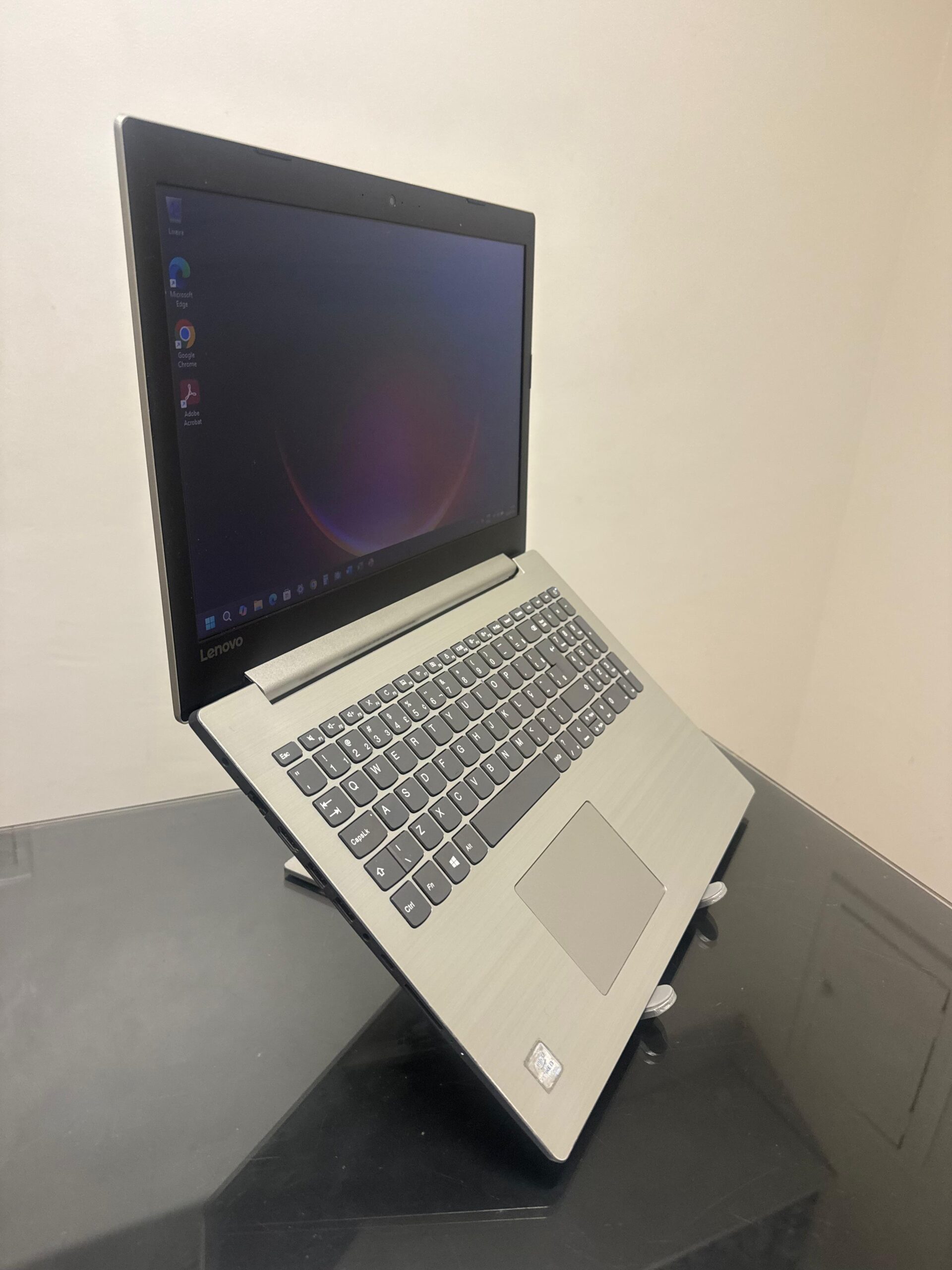 Notebook Lenovo Ideapad - i3-7°Geração - RAM 8GB DDR4 - SSD 120 GB Armazenamento - Rede 5G - 15P- Completo - Imagem 2