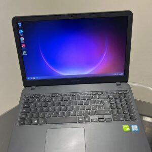 Notebook Samsung I7-8º - SSD 256 TB NVME -HDD 1 TB SATA - 20 GB RAM DDR4 -Nvidia DEDICADA 2G  -15P
