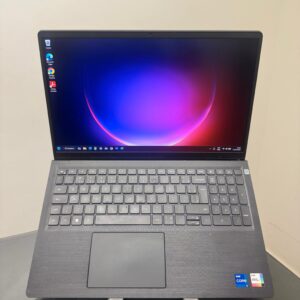 Notebook Dell VOSTRO  - i7 - 12º - SSD512 GB NVme - 20 GB Ram - Iris Xe Graphics - 15P