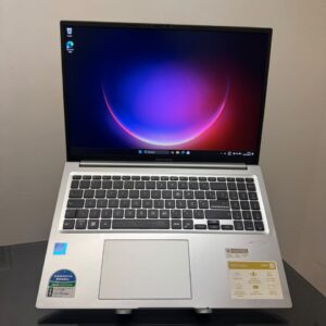 Notebook ASUS VIVOBOOK- i7-12°Geração - 12GB Ram DDR4 - SSD 256GB Nvme- 16 polegadas - Completo
