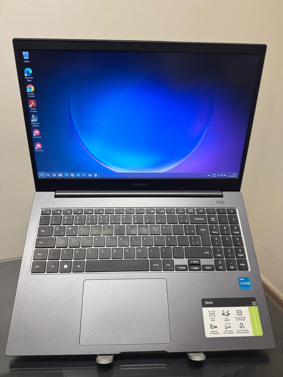 Notebook Samsung Ebook - i3-11°Geração - 8GB Ram DDR4- SSD 256GB Nvme - Rede 5G - 15,6 POLEGADAS -Completo