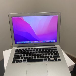 MacBook Air Silver 2017-  i5 -  8GB Ram - SSD 128 de armazenamento - 13P