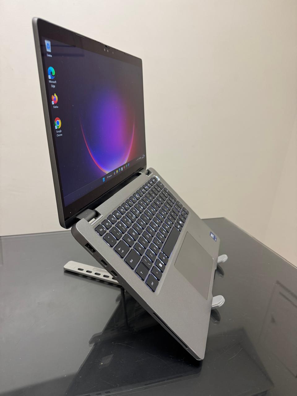 Notebook Dell Latitude ULTRA5 -15°- SSD 512GB NVme - RAM 16GB DDR5-14 Polegadas-Modelo 2 in 1 - TABLET - Imagem 2