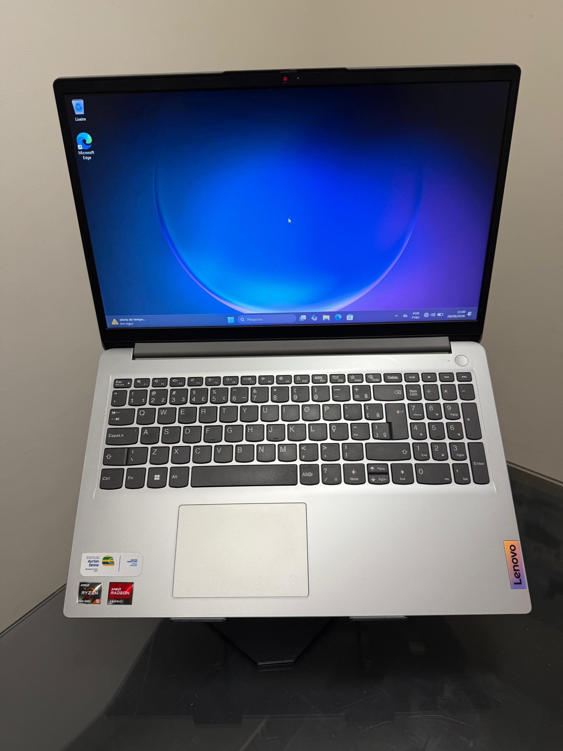 Notebook lenovo ideapad - Ryzen 5-Série 7 - 8GB RamDDR5- SSD 256GB Nvme - Radeon Dedicada-2GB- 15P