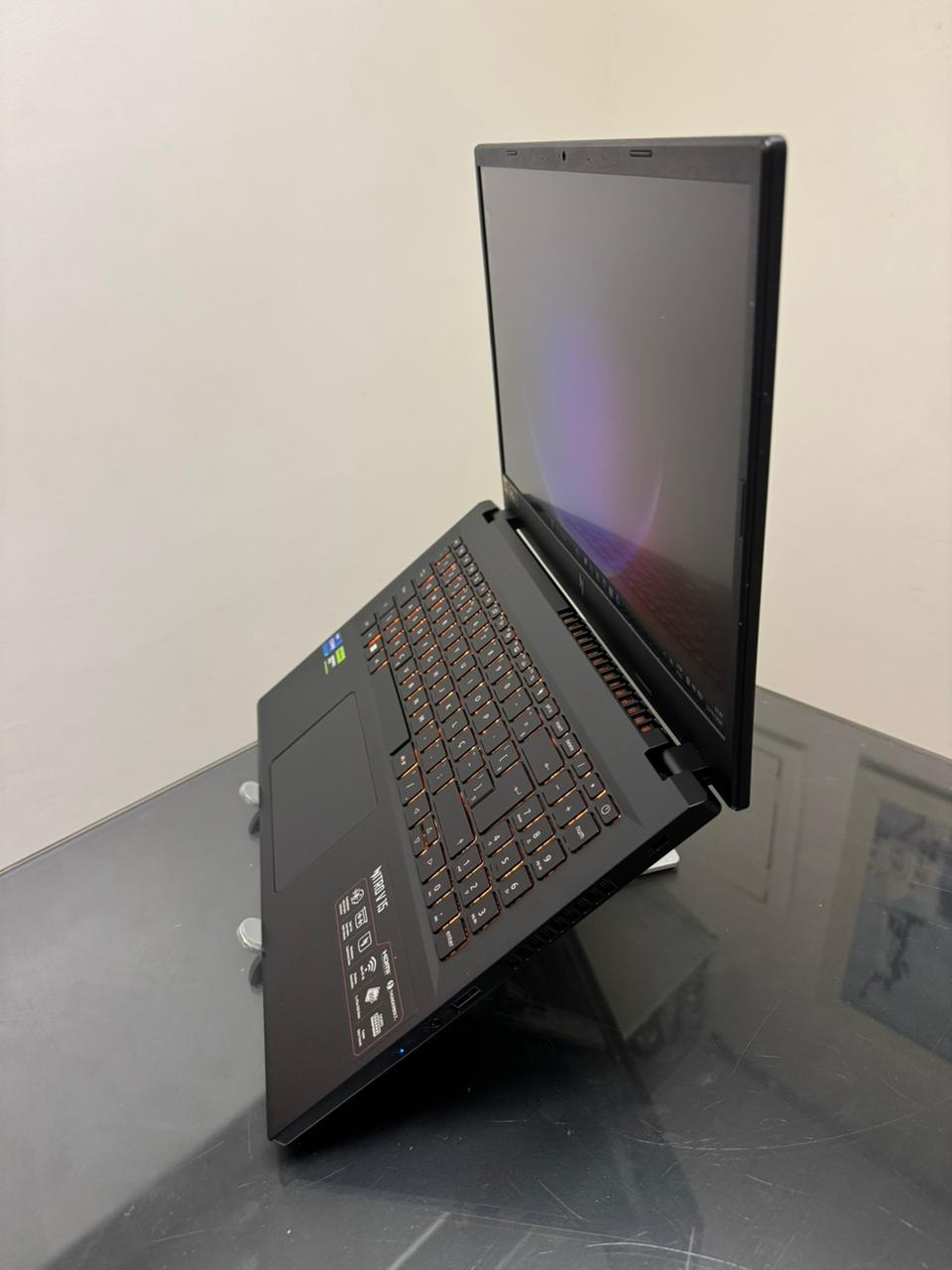 Notebook Gamer Nitro V15 i7 - 13º - 16GB RAM - SSD 512GB NVme - Nvidia RTX 4060-8Gb Dedicada - 15,6 Polegadas - Tela Full HD IPS - 165hz - Imagem 3
