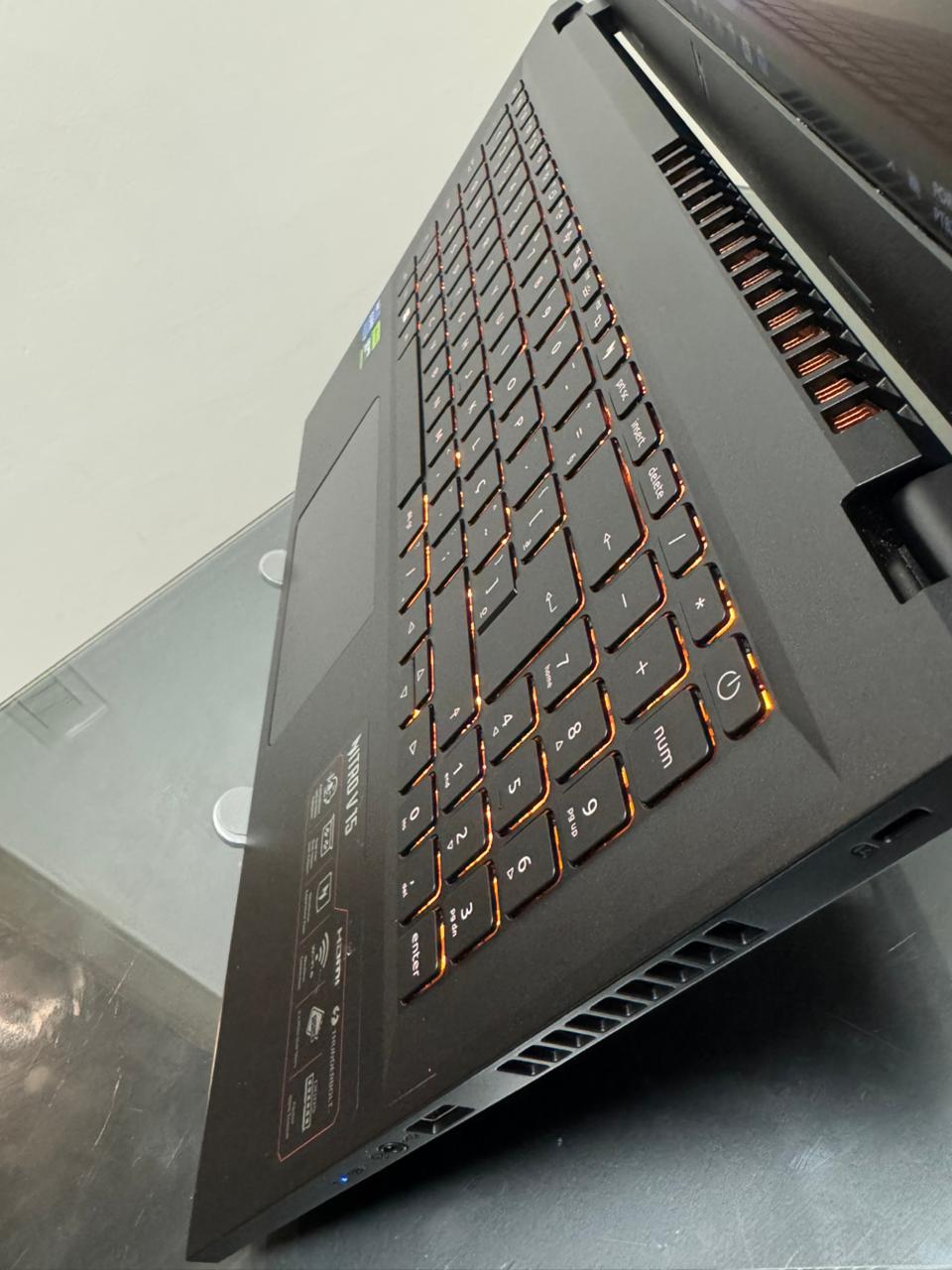 Notebook Gamer Nitro V15 i7 - 13º - 16GB RAM - SSD 512GB NVme - Nvidia RTX 4060-8Gb Dedicada - 15,6 Polegadas - Tela Full HD IPS - 165hz - Imagem 4