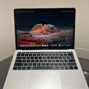 MacBook Air Retina - Processador Intel Core M Dual core - 8 GB RAM - Armazenamento 256GB -12 Polegadas - TELA FULL HD IPS